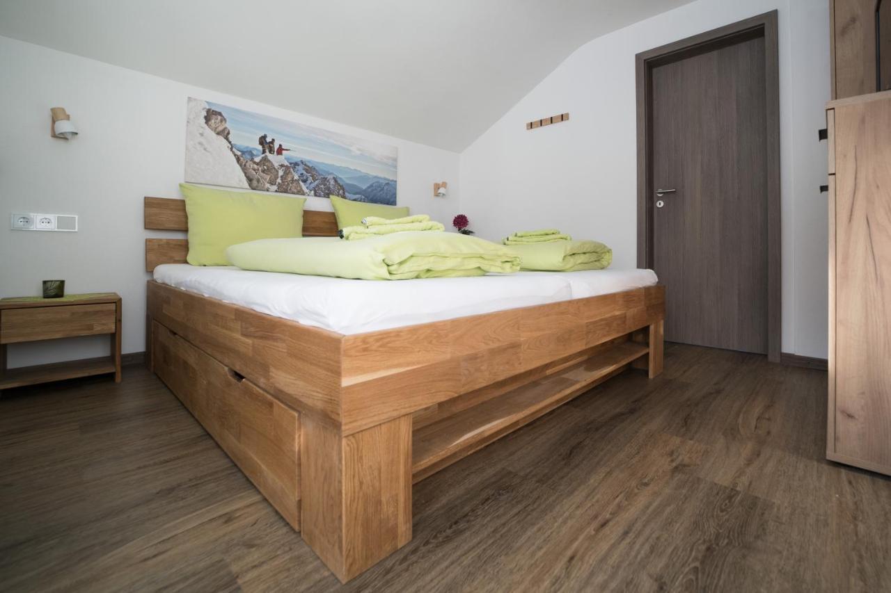 Ferienwohnung Zwoelferkante Grainau Buitenkant foto